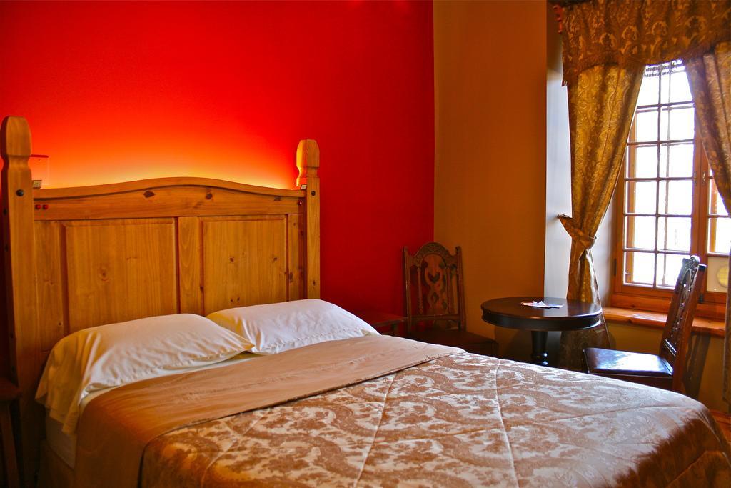 Manoir Ramezay Hotel Marieville Room photo