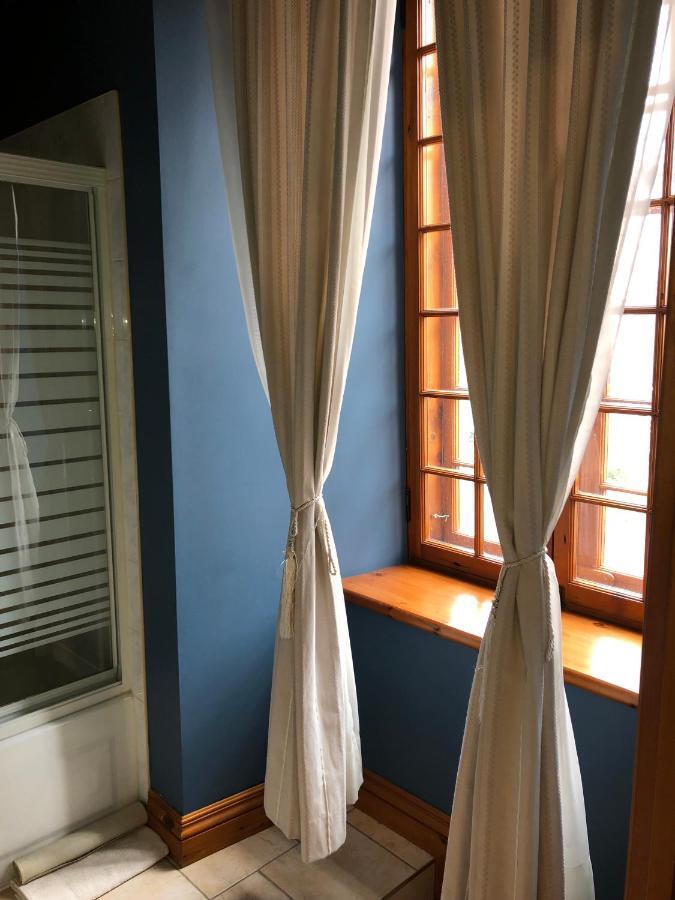 Manoir Ramezay Hotel Marieville Exterior photo
